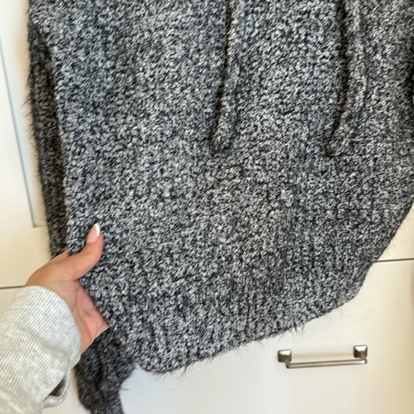 Urban outfitters hoodie - Picture 4 of 6